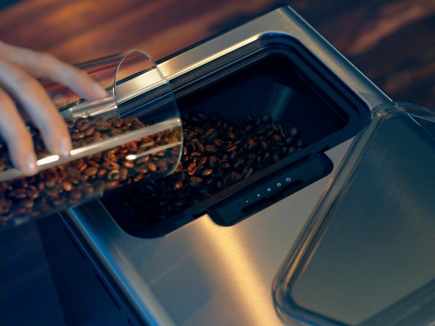 WMF Perfection 880L Kaffeevollautomat mit Milchsystem 18 Getränkespezialitäten