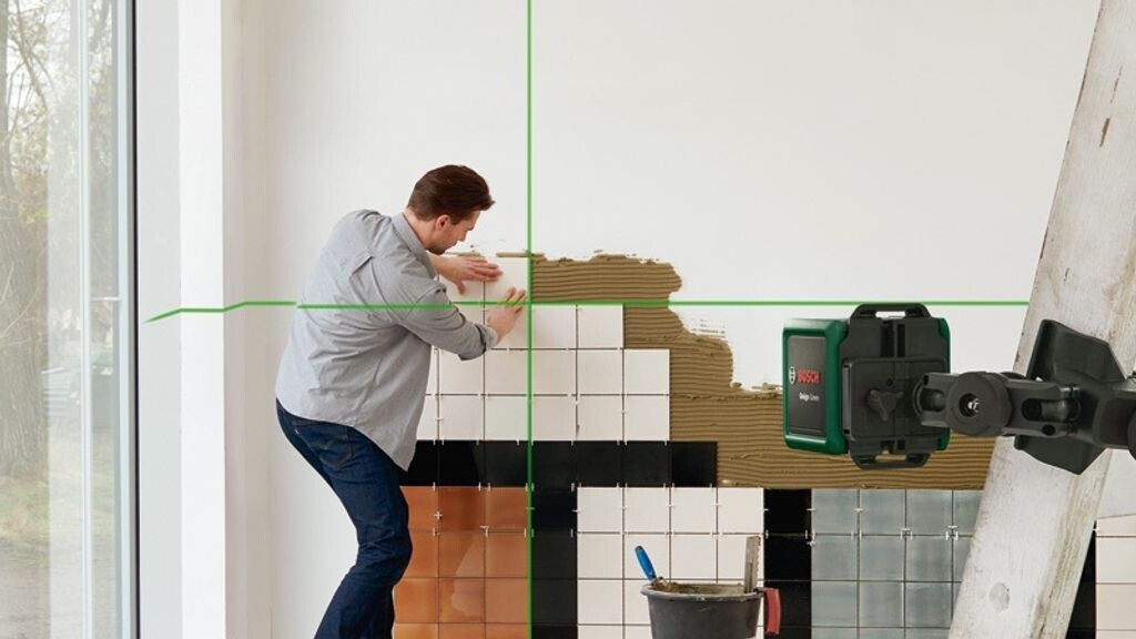 Bosch Quigo Green Kreuzlaser 12 m, ±0,6 mm/m (0603663C02) Universalklemme MM2